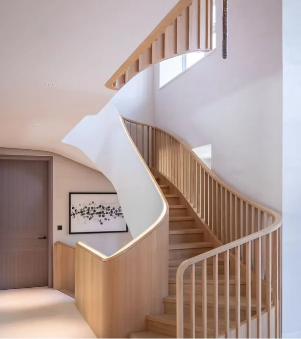 BAVARI Bespoke Staircases